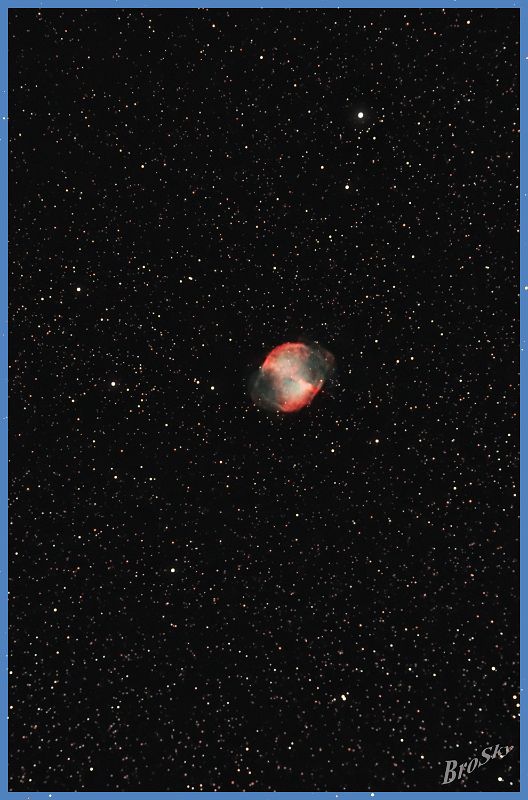 M27_220809.jpg -    Objekt: M27 - Hantelnebel    Sternbild: Vulpecula - Füchschen Aufnahmeort: Senden Aufnahmedatum: 22.08.2009 Belichtung: 16 x 300 sec Optik: 127 mm Meade Triplett Apo Kamera: Canon 400D Astro mit Lumicon Deep Sky Filter 